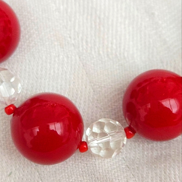 JOAN RIVERS  Single Strand Necklace w/Crystal and Red Acrylic Beads, 32" - Picture 5 of 8